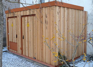 Holzverschalte Trafostation für die Stadtwerke Cadolzburg